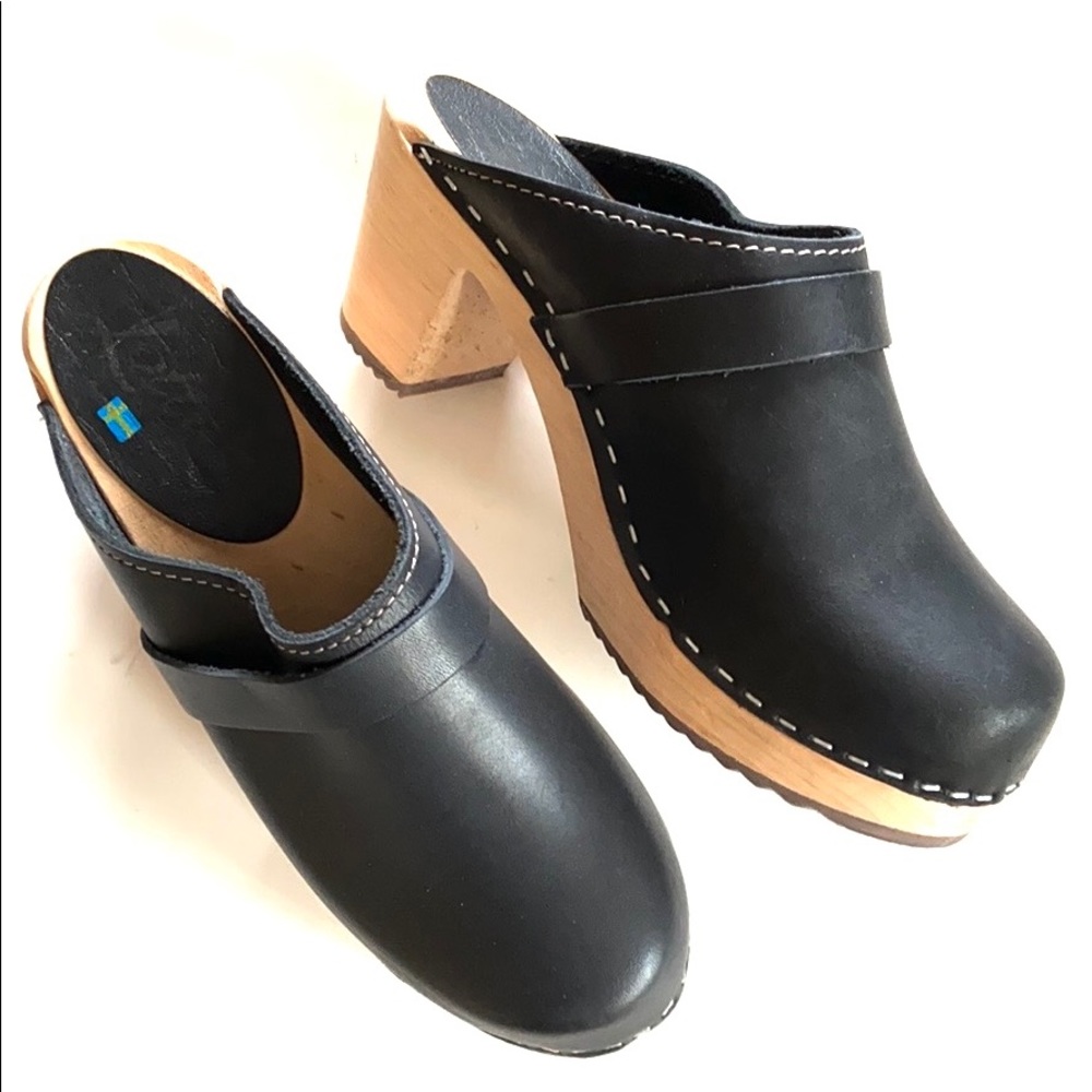 Like new leather Lotta from Stockholm clogs